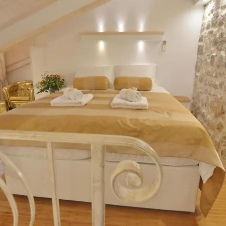 Apartment Dario - Old Town 아파트 *