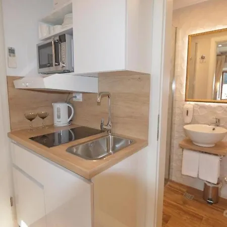 Apartment Dario - Old Town Apartment *